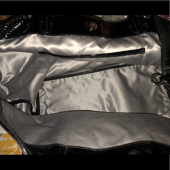 VALENTINO ROSE FLOWER Patent Leather Handbag Tote - Picture 4 of 8